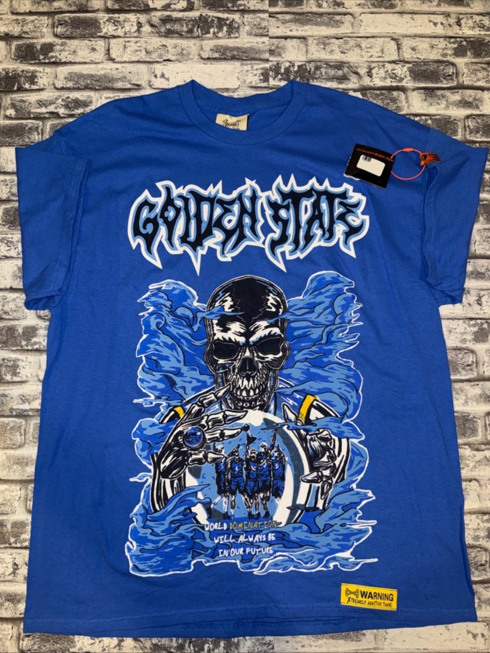 Brand X Graphic Tee Golden State Skulls With Sticker Size Extra Large